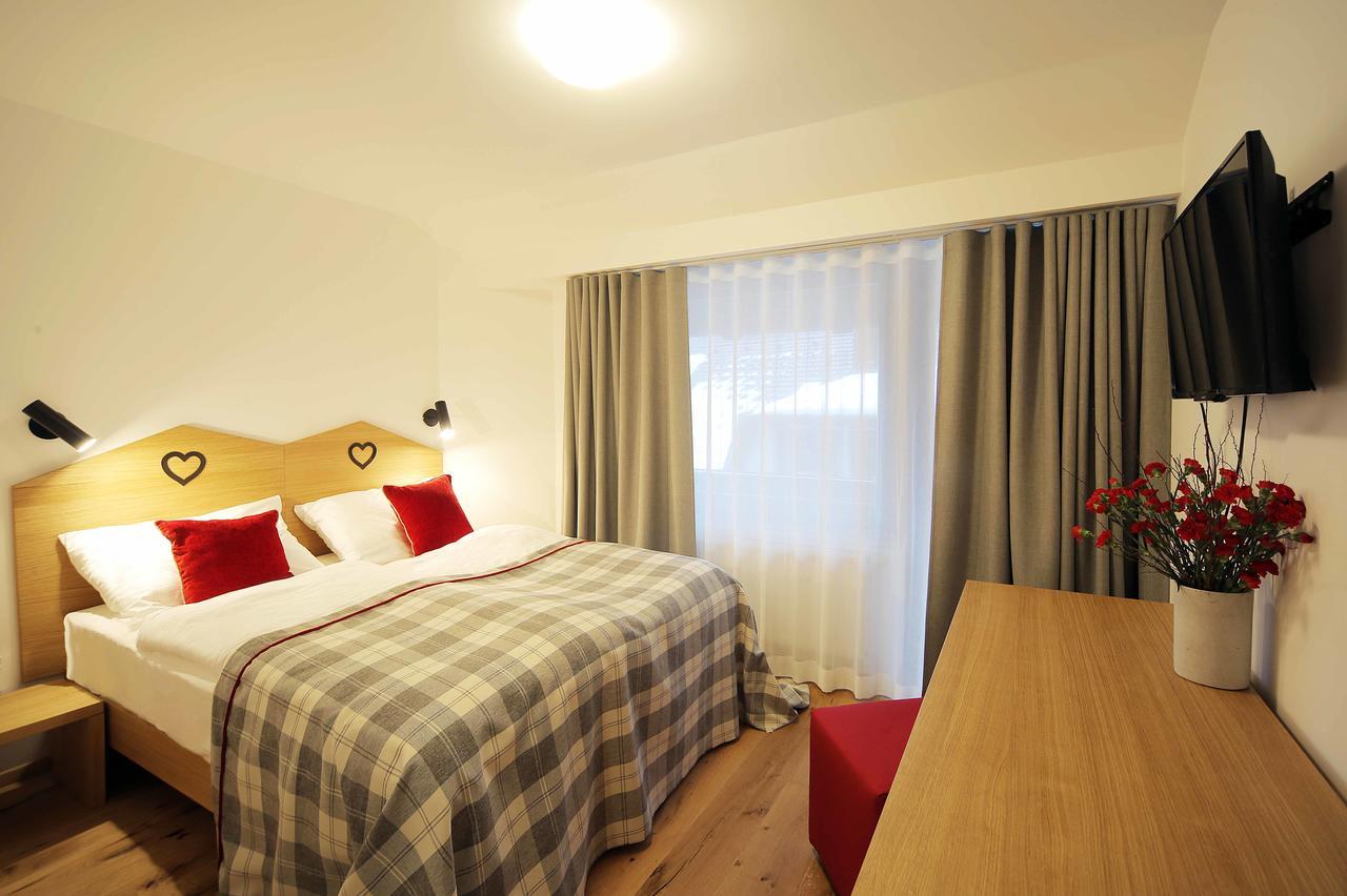 Apartments And Rooms Kaja Kranjska Gora Luaran gambar
